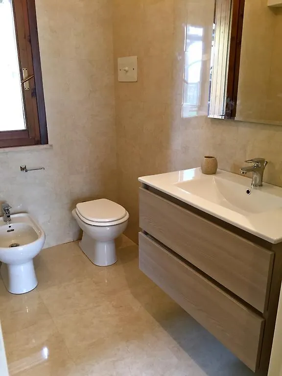 Albatros Apartman Sirmione 0*,